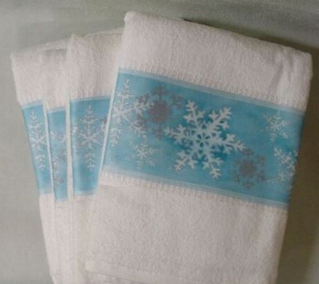 Blonder Home Holiday Sparkle (white/blue) Bath Towel - XHYSP013L